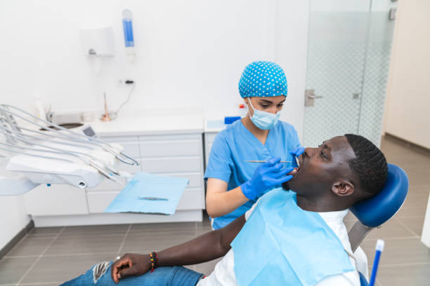 Best Dentist for Tooth Abscess  in South Barrington, IL